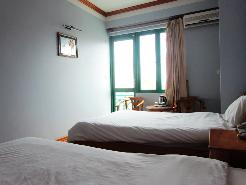 Green Bay Hotell Ha Long Rum bild