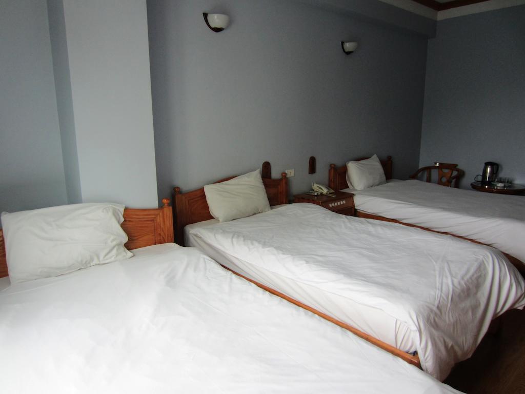 Green Bay Hotell Ha Long Rum bild